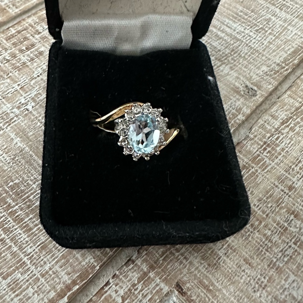 GENUINE AQUAMARINE RING 18K GE SIZE 9 LIGHT BLUE HALO GEMSTONE
